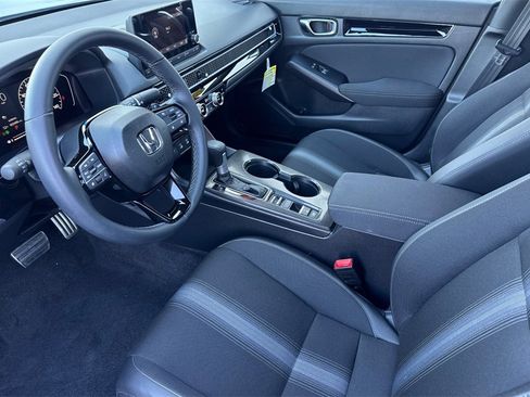 Certified 2025 Honda Civic Sport image 9