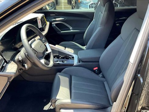 New 2025 Audi Q5 Prestige image 9