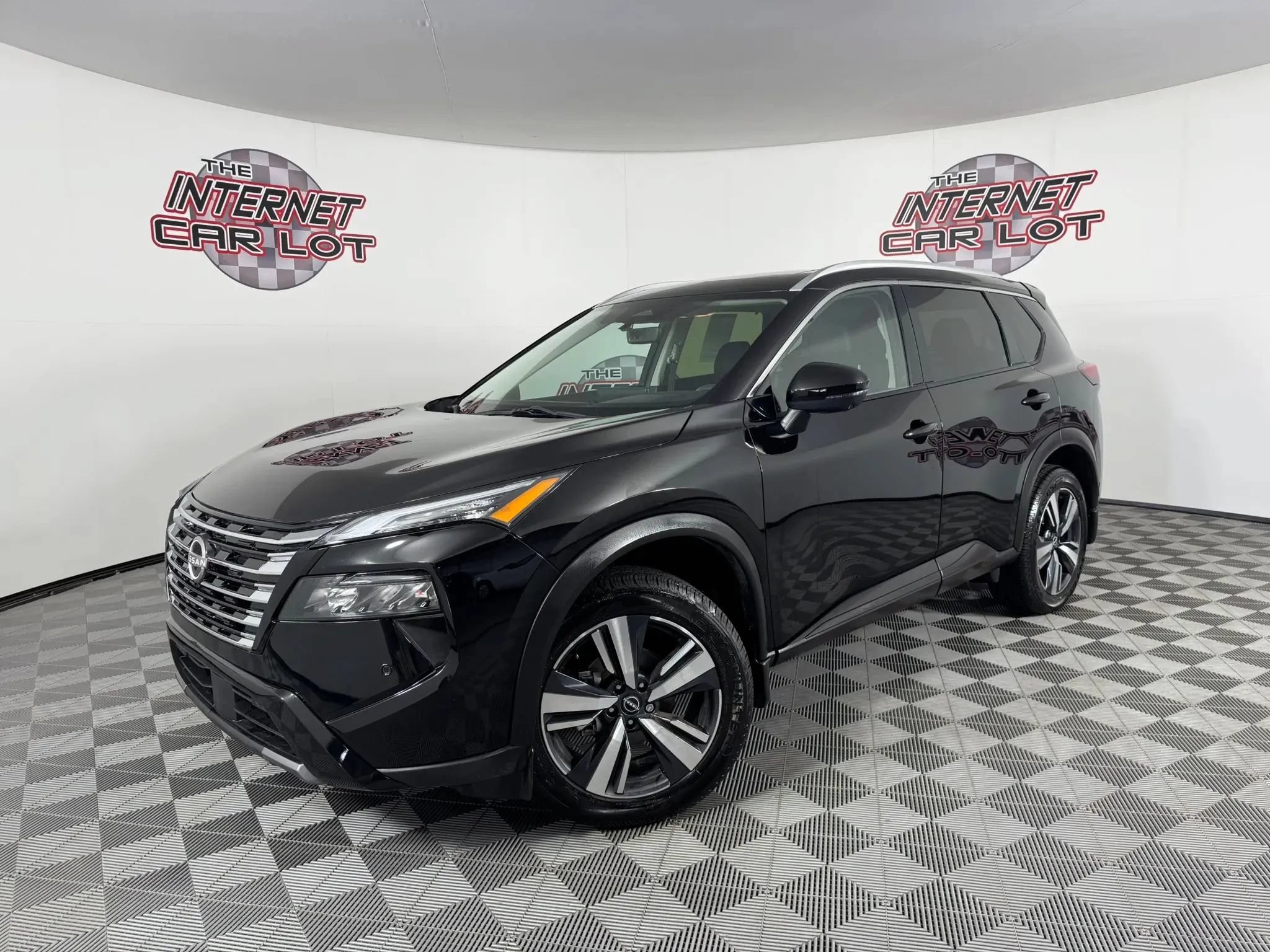 Used 2024 Nissan Rogue SL w/ SL Premium Package AWD/4WD image 1