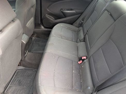 Used 2018 Chevrolet Cruze LT FWD image 10