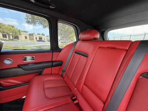 Used 2021 Rolls-Royce Cullinan AWD/4WD image 21