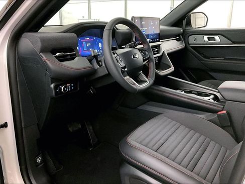 New 2026 Ford Explorer ST-Line w/ ST-Line Street Pack image 12