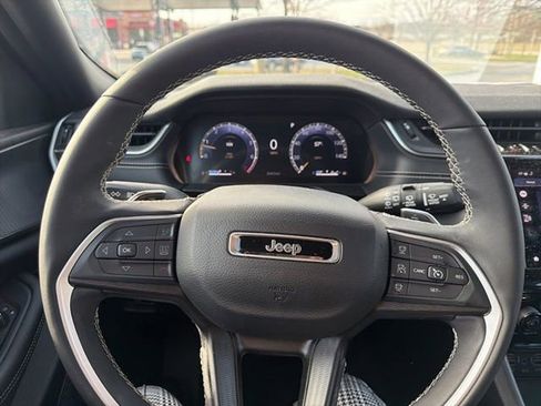 Used 2024 Jeep Grand Cherokee L Altitude image 15