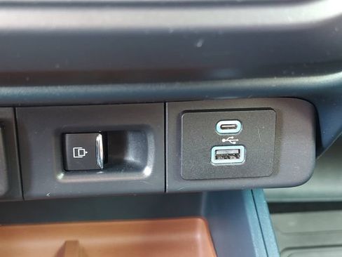 Used 2022 Ford Maverick Lariat w/ Lariat Luxury Package AWD/4WD image 17