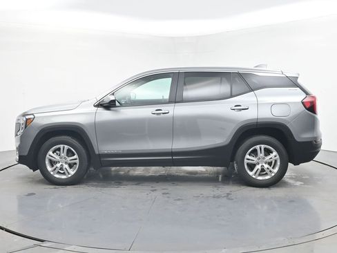 Certified 2024 GMC Terrain SLE AWD/4WD image 3