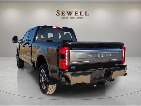 New 2026 Ford F250 King Ranch w/ FX4 Off-Road Package AWD/4WD image 3