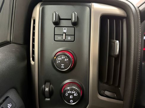 Used 2016 GMC Sierra 1500 Denali w/ Enhanced Driver Alert Package AWD/4WD image 26