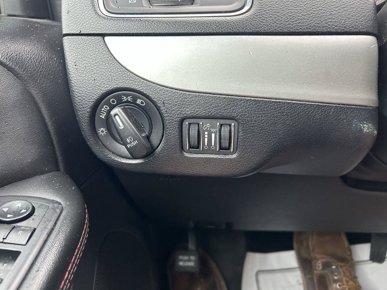Used 2018 Dodge Grand Caravan GT FWD image 25