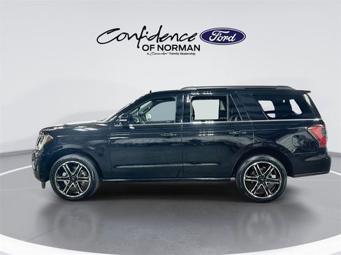 Used 2021 Ford Expedition Limited image 5