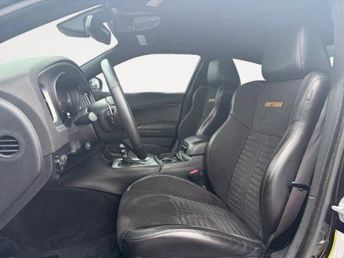 Used 2018 Dodge Charger R/T image 2