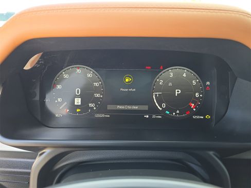 Used 2024 Land Rover Defender 110 X-Dynamic SE image 22