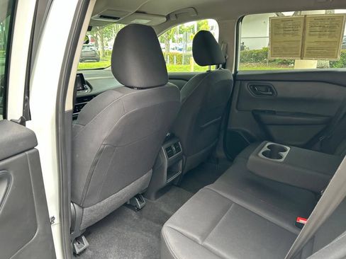 Used 2024 Nissan Rogue S AWD/4WD image 36