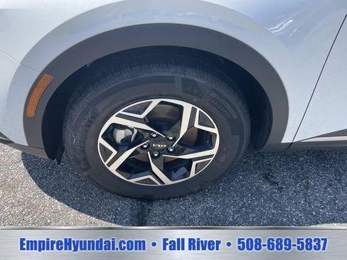 Used 2024 Kia Sportage LX FWD image 11