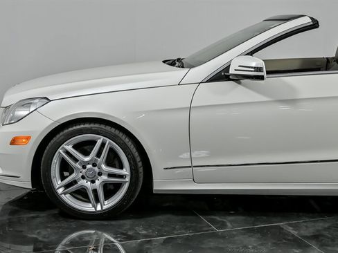Used 2011 Mercedes-Benz E 350 Cabriolet image 6