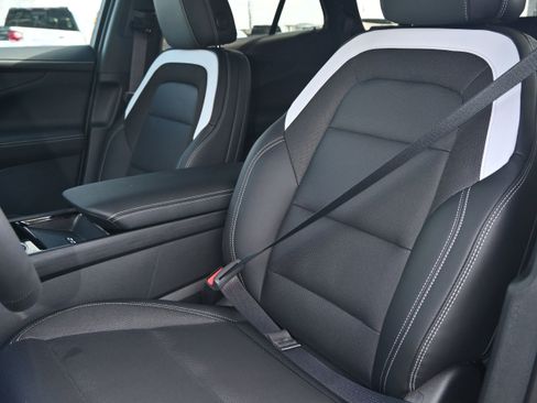 New 2026 Chevrolet Blazer EV LT FWD image 16