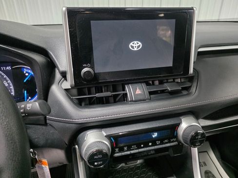 Used 2024 Toyota RAV4 LE AWD/4WD image 13
