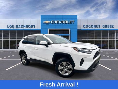 Used 2023 Toyota RAV4 XLE w/ Convenience Package FWD image 1
