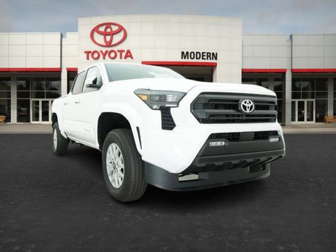 New 2025 Toyota Tacoma SR5 image 31