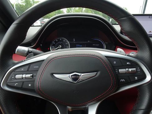 Used 2025 Genesis GV70 3.5T Sport AWD/4WD image 23