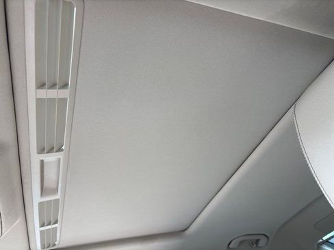 Used 2014 Mercedes-Benz E 350 Sedan image 42