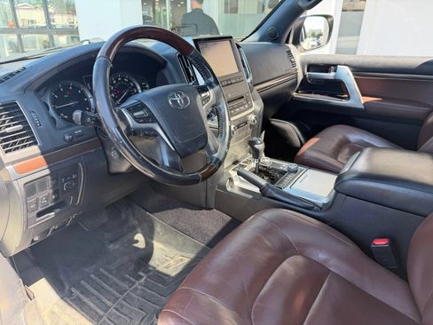 Used 2016 Toyota Land Cruiser AWD/4WD image 14