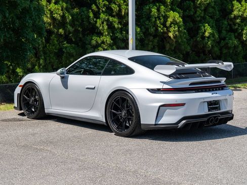 Certified 2026 Porsche 911 GT3 RS RWD image 3