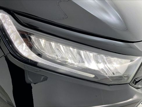 Used 2025 Honda Odyssey Touring image 38