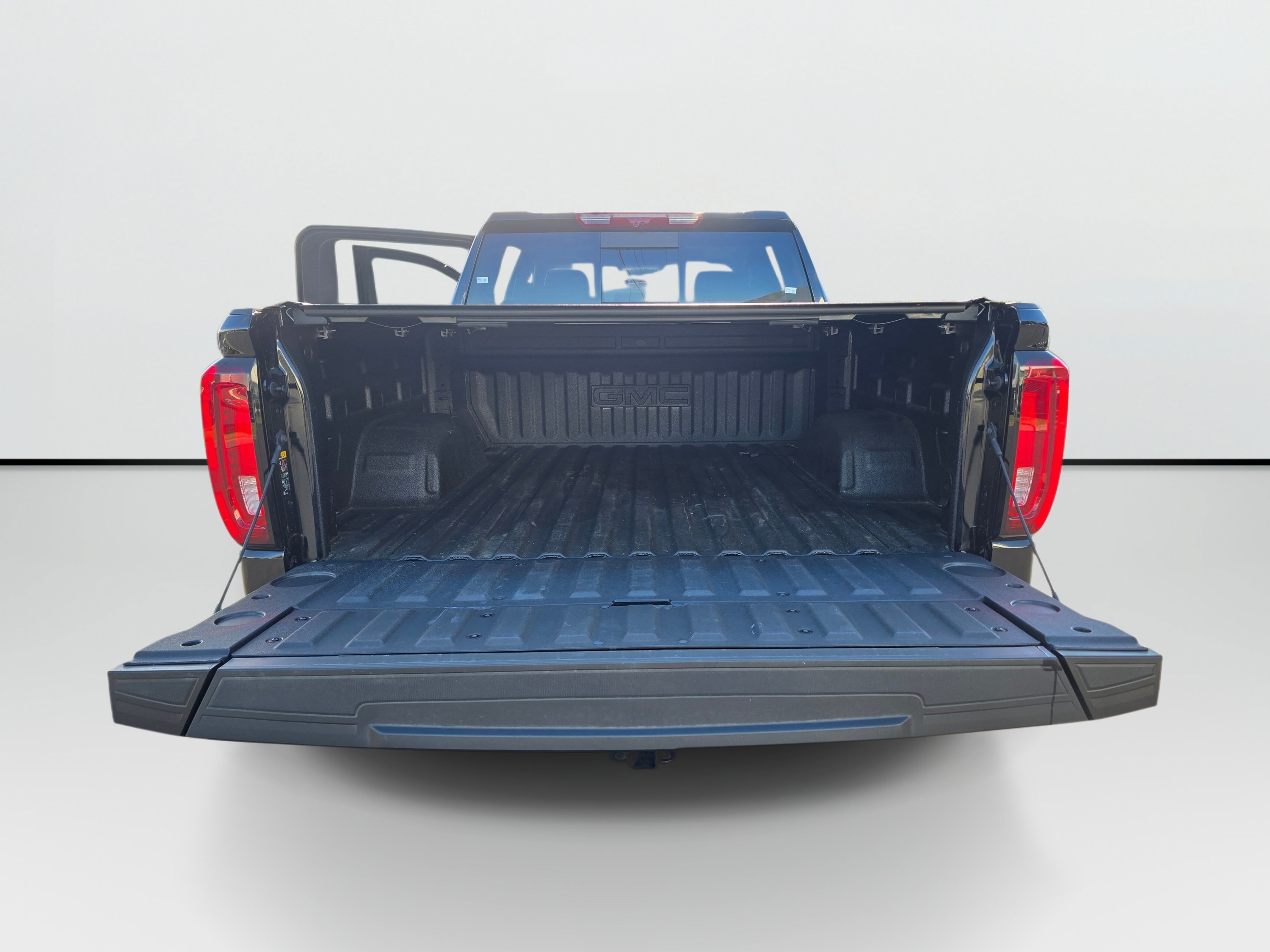 Used 2026 GMC Sierra 1500 AT4 w/ AT4 Premium Package AWD/4WD image 9