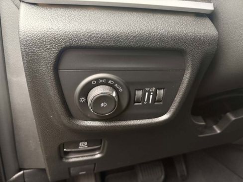 New 2025 Jeep Grand Cherokee Limited w/ Trailer Tow Package image 20