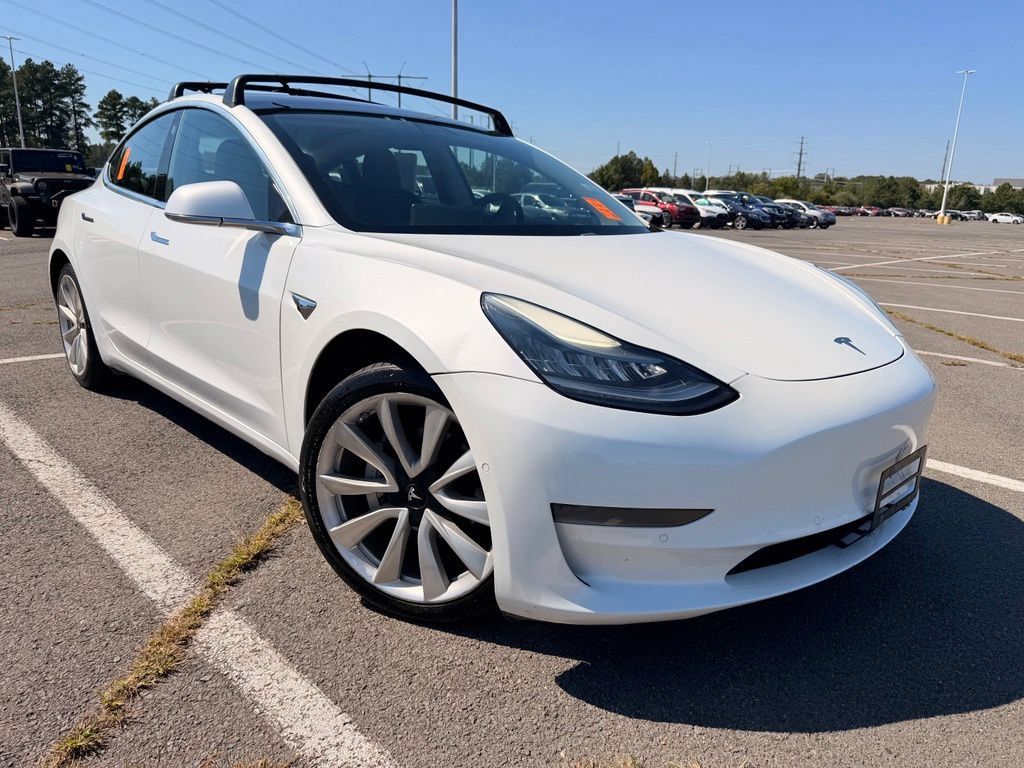 Used 2019 Tesla Model 3 Standard Range RWD image 1