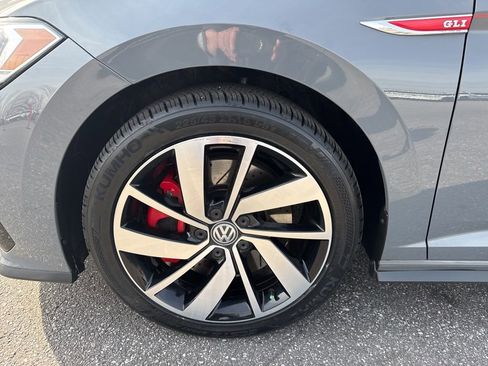Used 2020 Volkswagen Jetta GLI image 9
