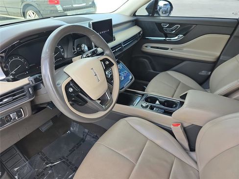 Used 2022 Lincoln Corsair FWD w/ Premium Package image 18