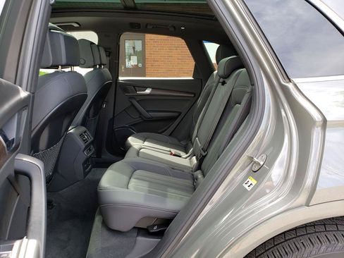 Used 2023 Audi Q5 2.0T Premium w/ Convenience Package AWD/4WD image 11
