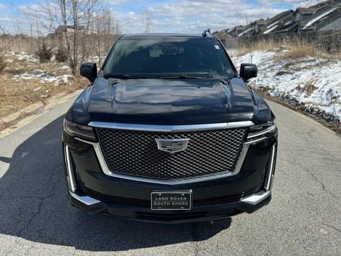 Used 2021 Cadillac Escalade ESV Premium Luxury w/ LPO, Radiant Package image 3