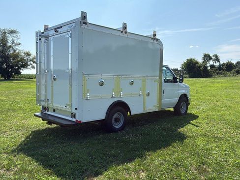 New 2027 Ford E-350 and Econoline 350 Super Duty w/ Power Equipment Group RWD image 5