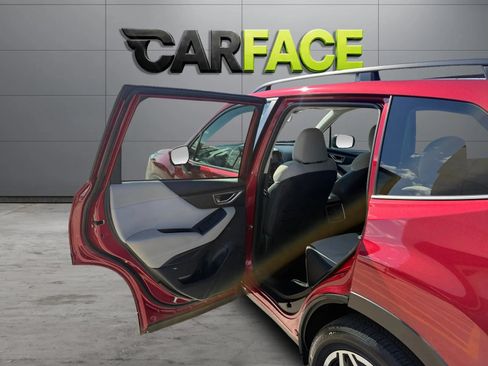 Used 2021 Subaru Forester Premium AWD/4WD image 18