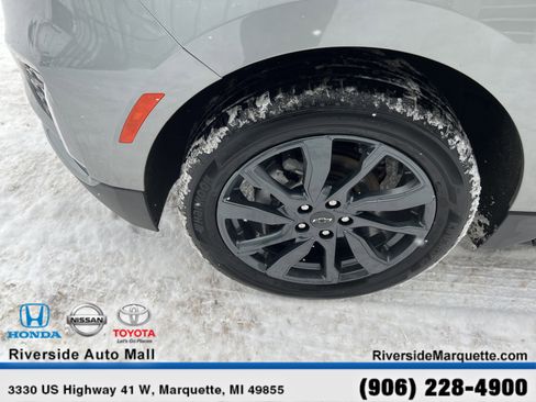 Used 2024 Chevrolet Equinox RS w/ RS Leather Package image 11