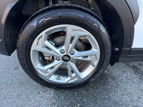 Used 2023 Hyundai Kona SEL image 13