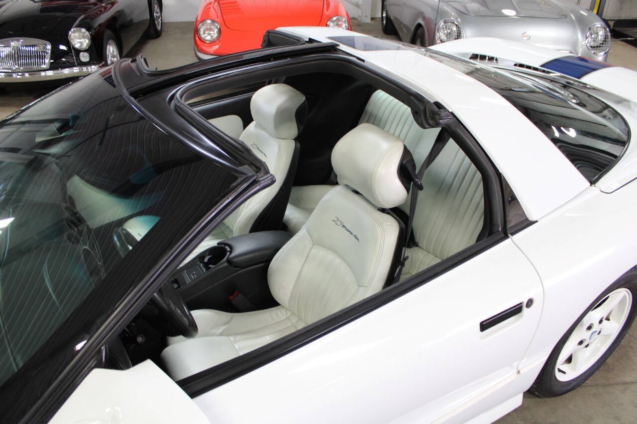 Used 1994 Pontiac Firebird Coupe RWD image 22