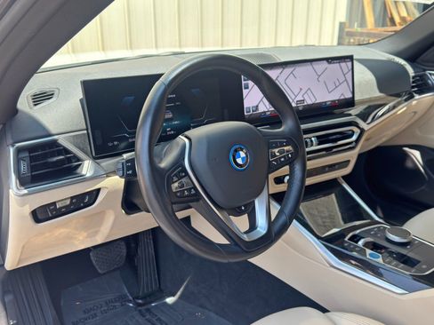 Used 2023 BMW i4 eDrive35 RWD image 13