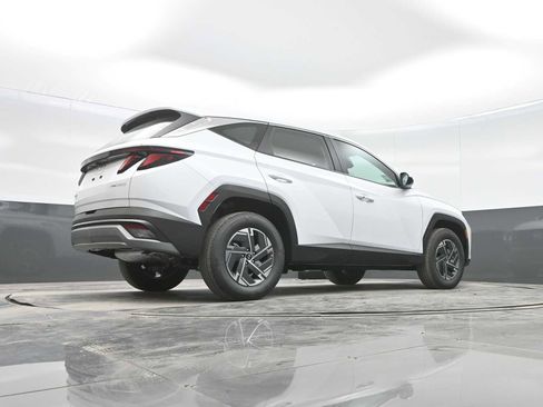 New 2026 Hyundai Tucson Blue SE image 28