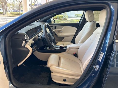 Used 2021 Mercedes-Benz A 220 image 5