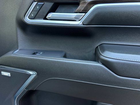 Used 2024 Chevrolet Silverado 1500 LT Trail Boss w/ LT Trail Boss Premium Package image 19