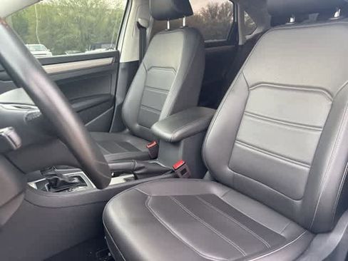 Used 2022 Volkswagen Passat 2.0T SE image 21