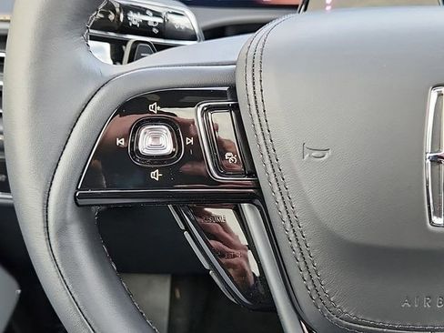 New 2025 Lincoln Aviator Black Label w/ Jet Appearance Package image 17