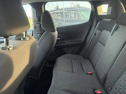 Used 2025 Nissan Kicks SV FWD image 17