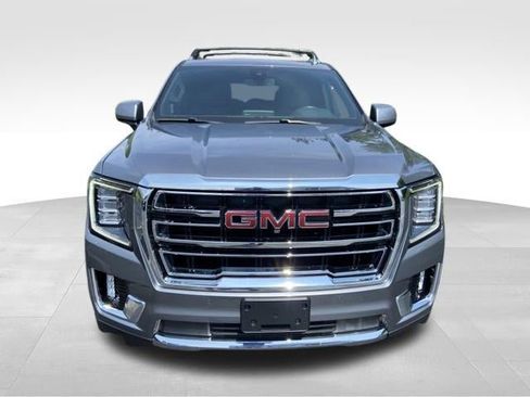 Used 2022 GMC Yukon SLT w/ SLT Premium Package AWD/4WD image 2
