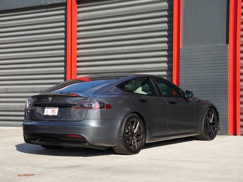 Used 2021 Tesla Model S Plaid image 5