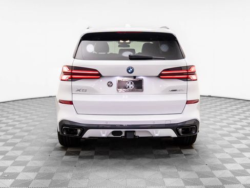 New 2026 BMW X5 xDrive50e w/ Executive Package image 5