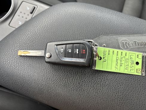 Used 2024 Toyota Camry LE image 32